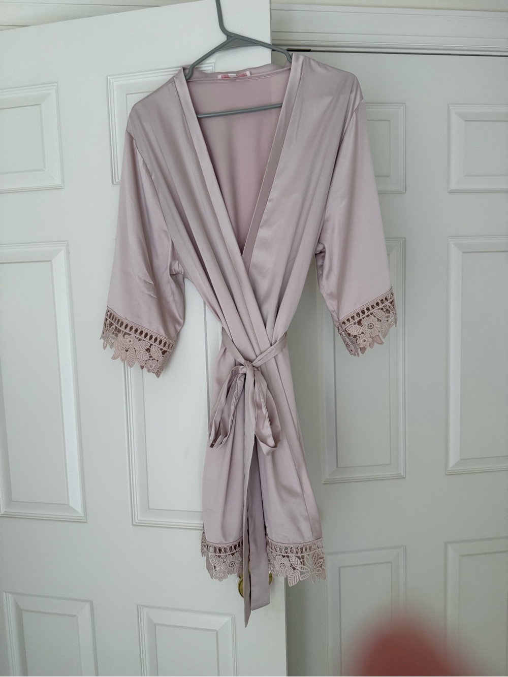 Blush Pink Satin Bridal Robe w/ Lace Trim — M/L